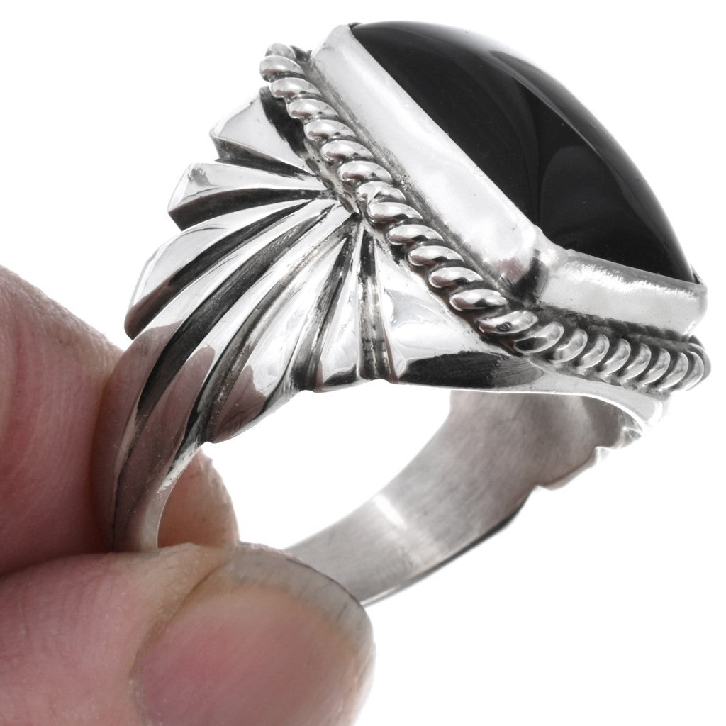 sterling-silver-onyx-mens-navajo-handmade-ring-side